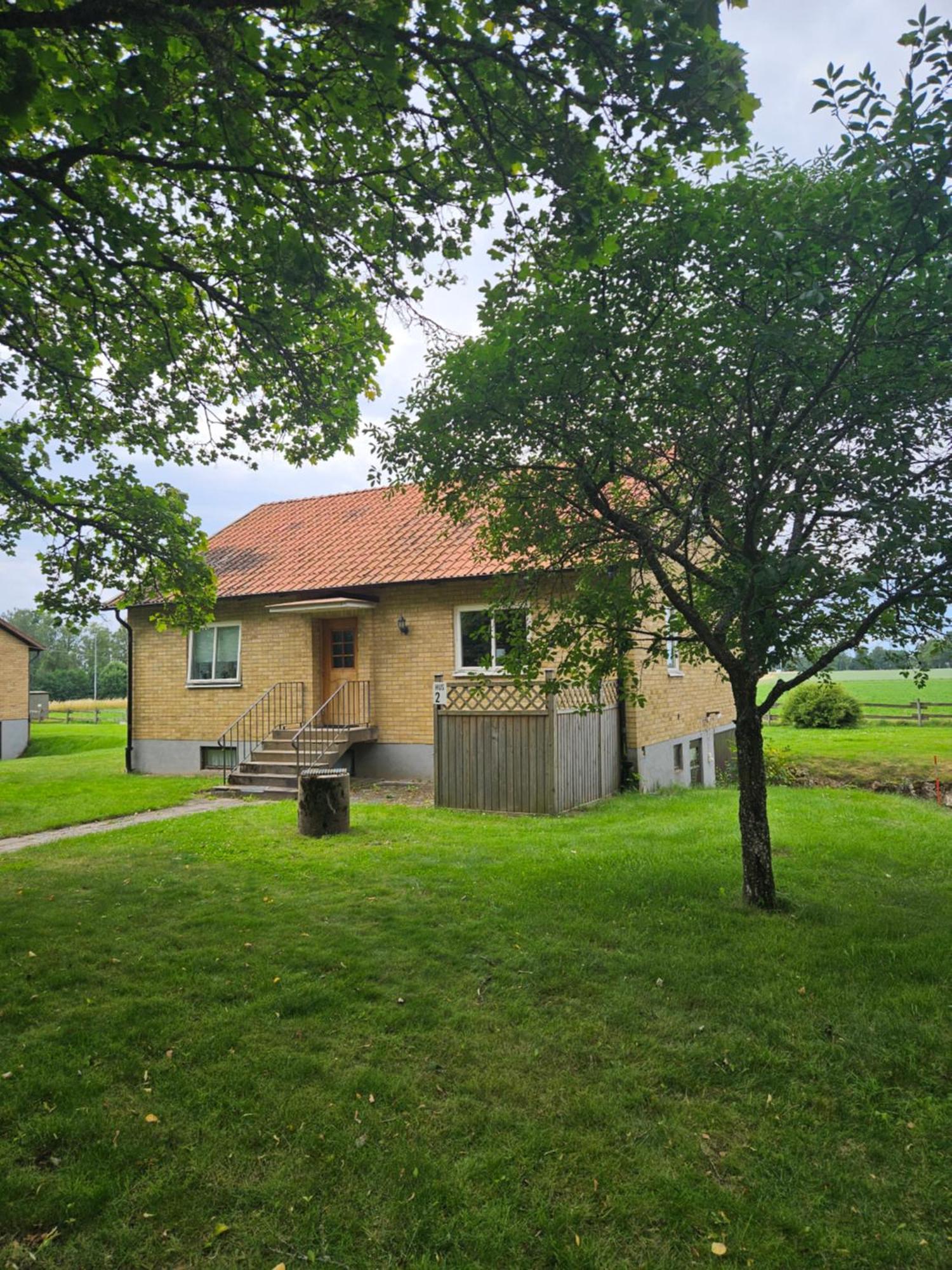 Oernsro Boende Och Staellplatser Skara Exteriér fotografie